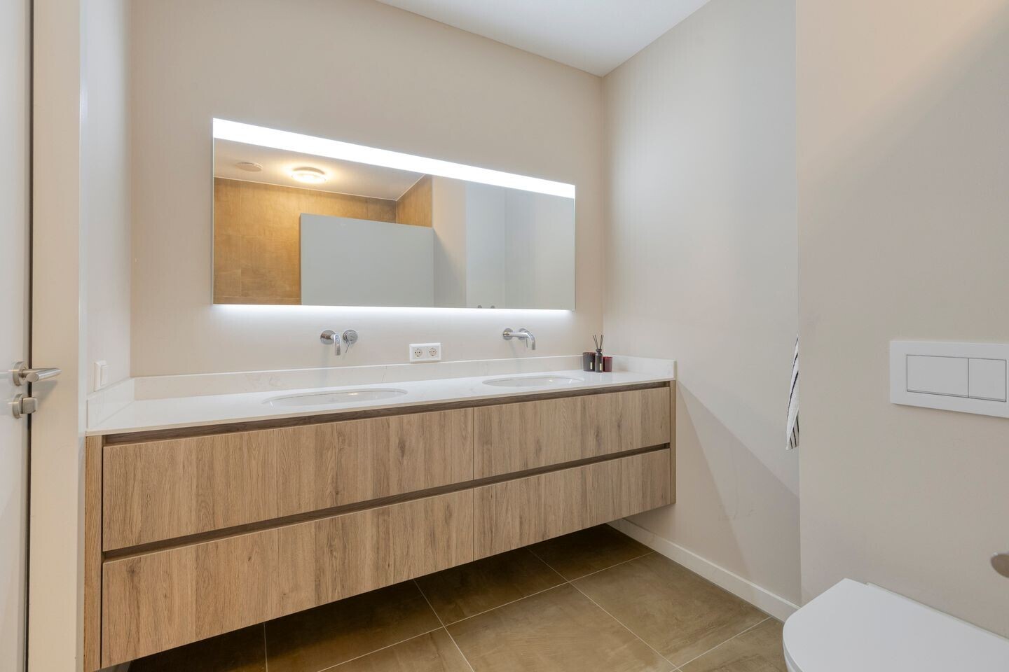 Appartement te koop: Uilenburg 7, Hedel