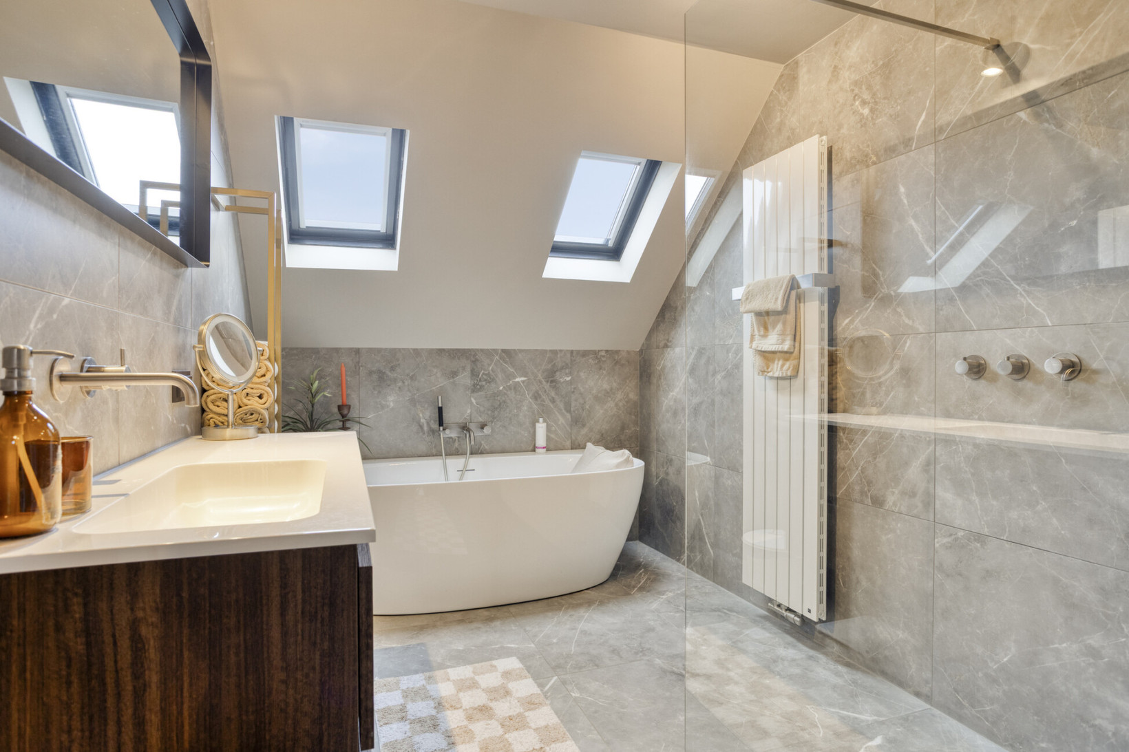 Tussenwoning te koop: Langehof 13, Ammerzoden