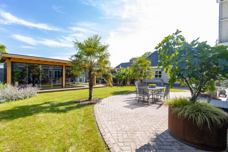 Vrijstaande woning te koop: Wielewaallaan 4, Hurwenen