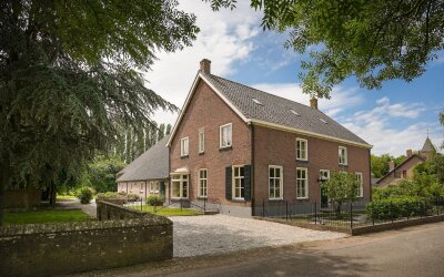 Dorpsstraat 18