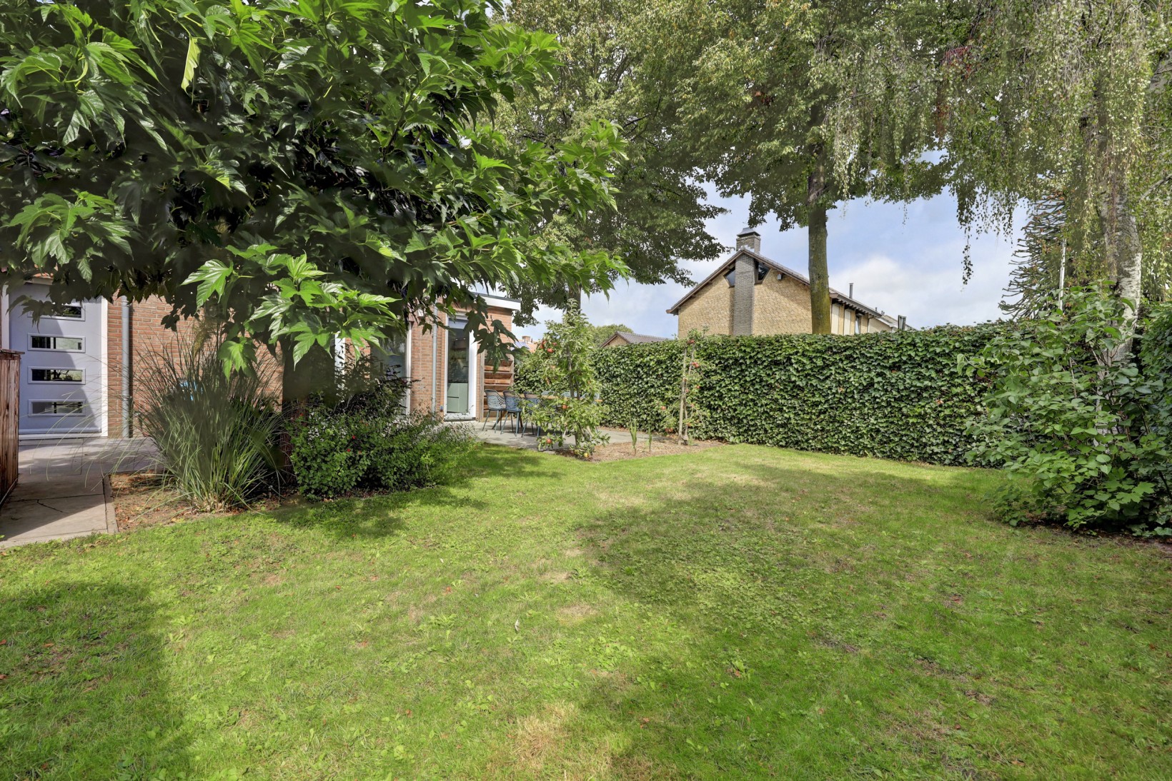 Hoekwoning te koop: Burgemeester van Randwijckstraat 42, Rossum