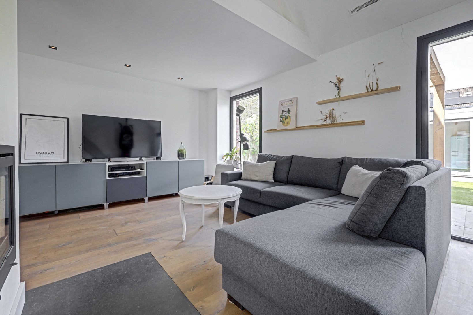 Hoekwoning te koop: Burgemeester van Randwijckstraat 42, Rossum