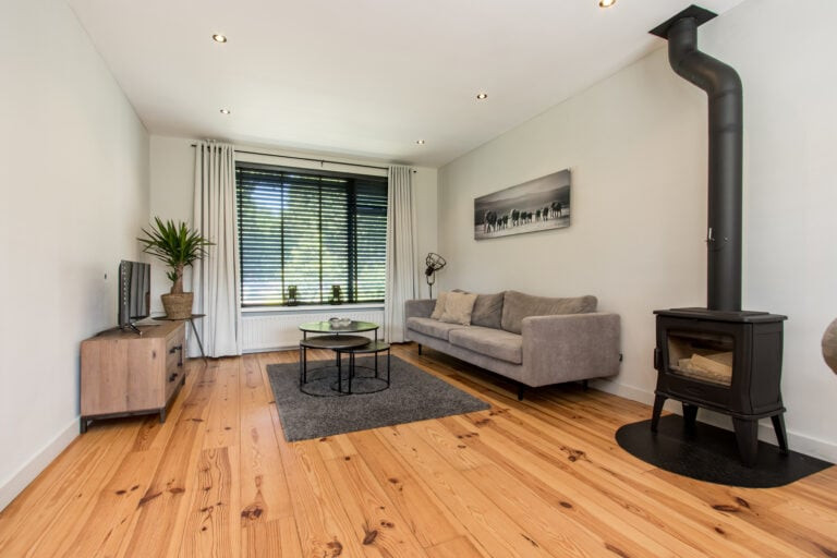 Tussenwoning te koop: Hogeweg 25, Rossum