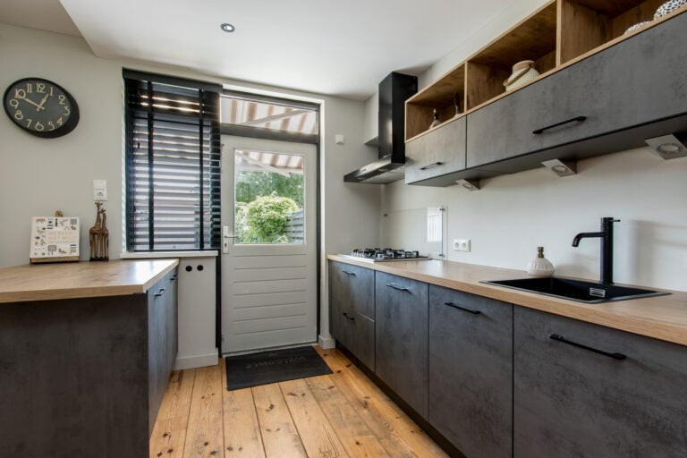 Tussenwoning te koop: Hogeweg 25, Rossum