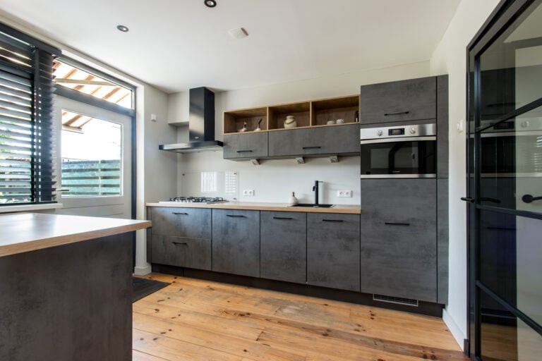 Tussenwoning te koop: Hogeweg 25, Rossum