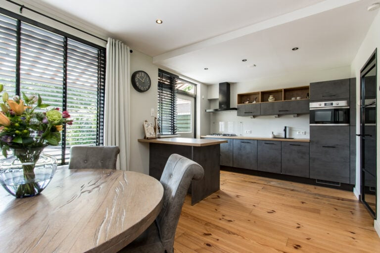 Tussenwoning te koop: Hogeweg 25, Rossum