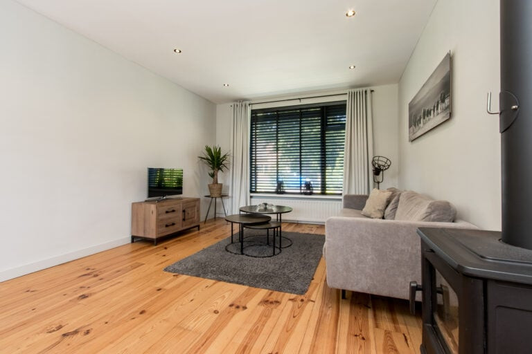 Tussenwoning te koop: Hogeweg 25, Rossum