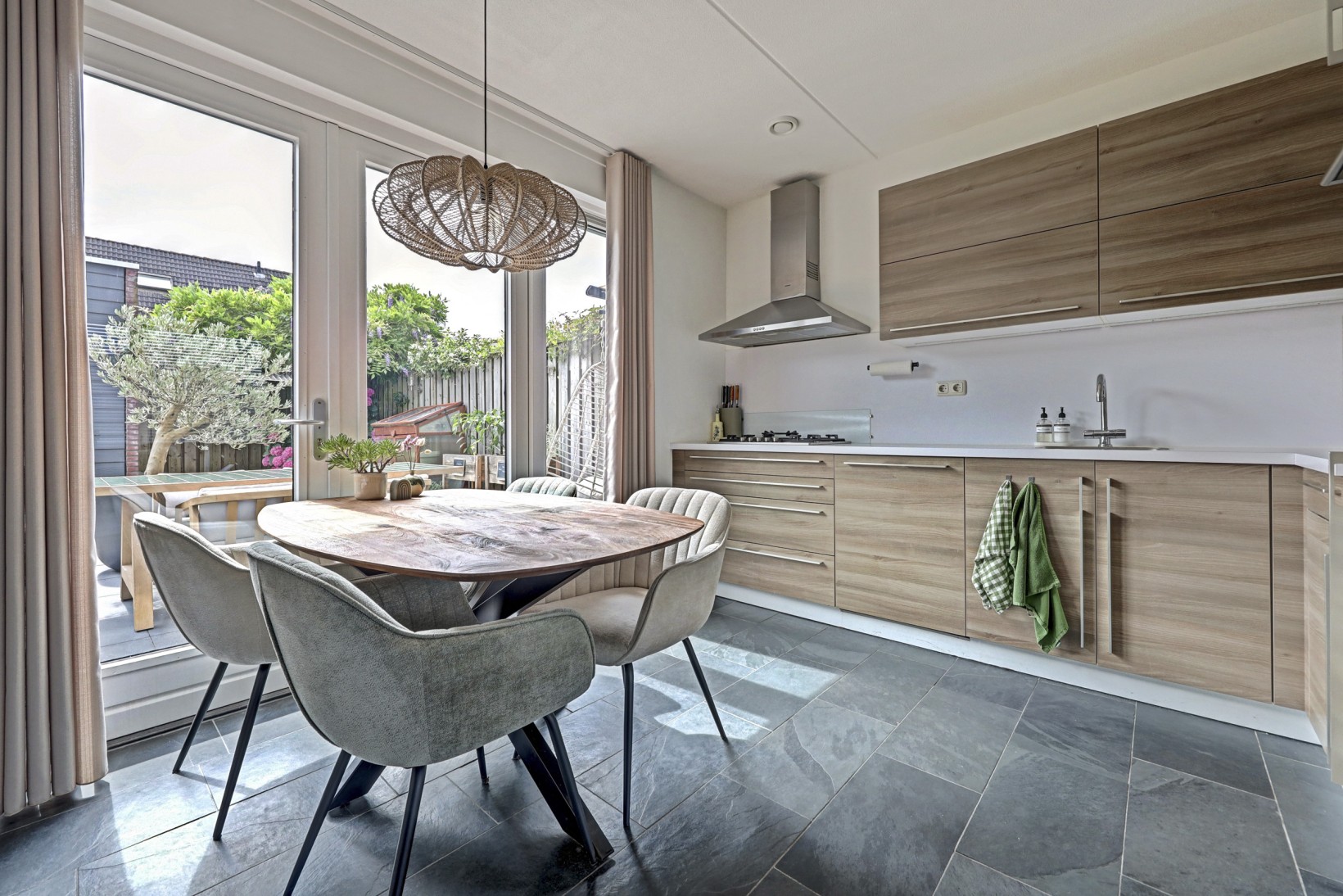 Tussenwoning te koop: Kersenbogerd 39, Rossum