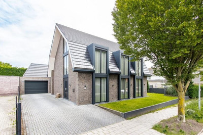 Pastoor van Loonstraat 20
