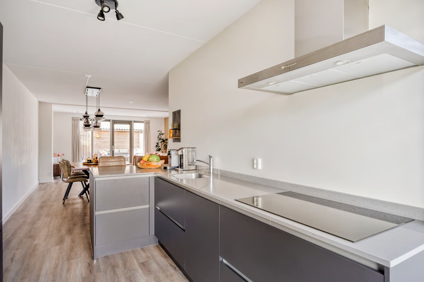 Tussenwoning te koop: Laan der Middeleeuwen 11, Oss