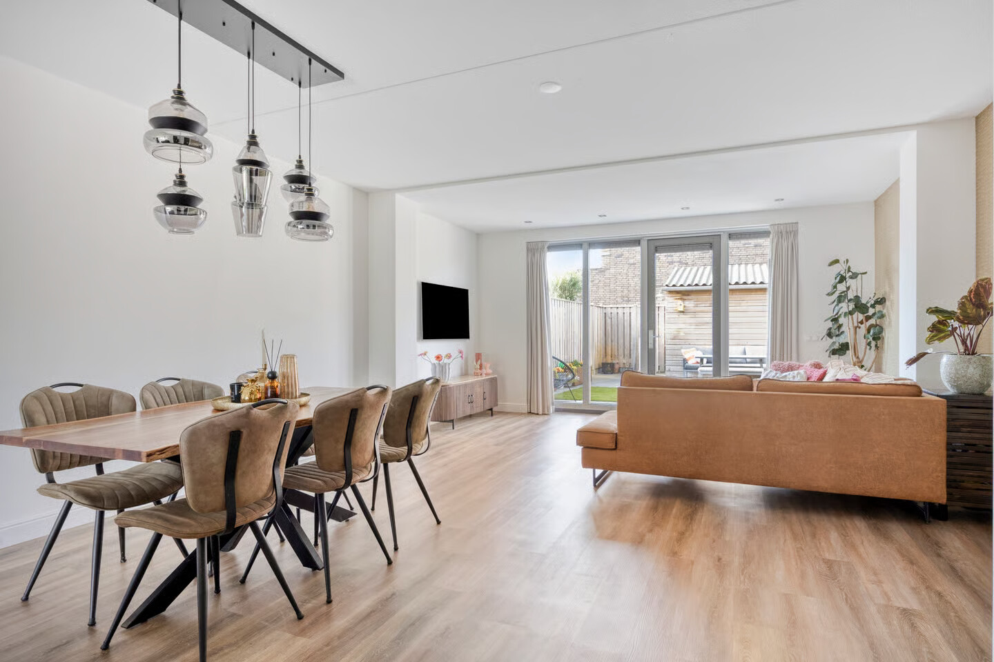 Tussenwoning te koop: Laan der Middeleeuwen 11, Oss