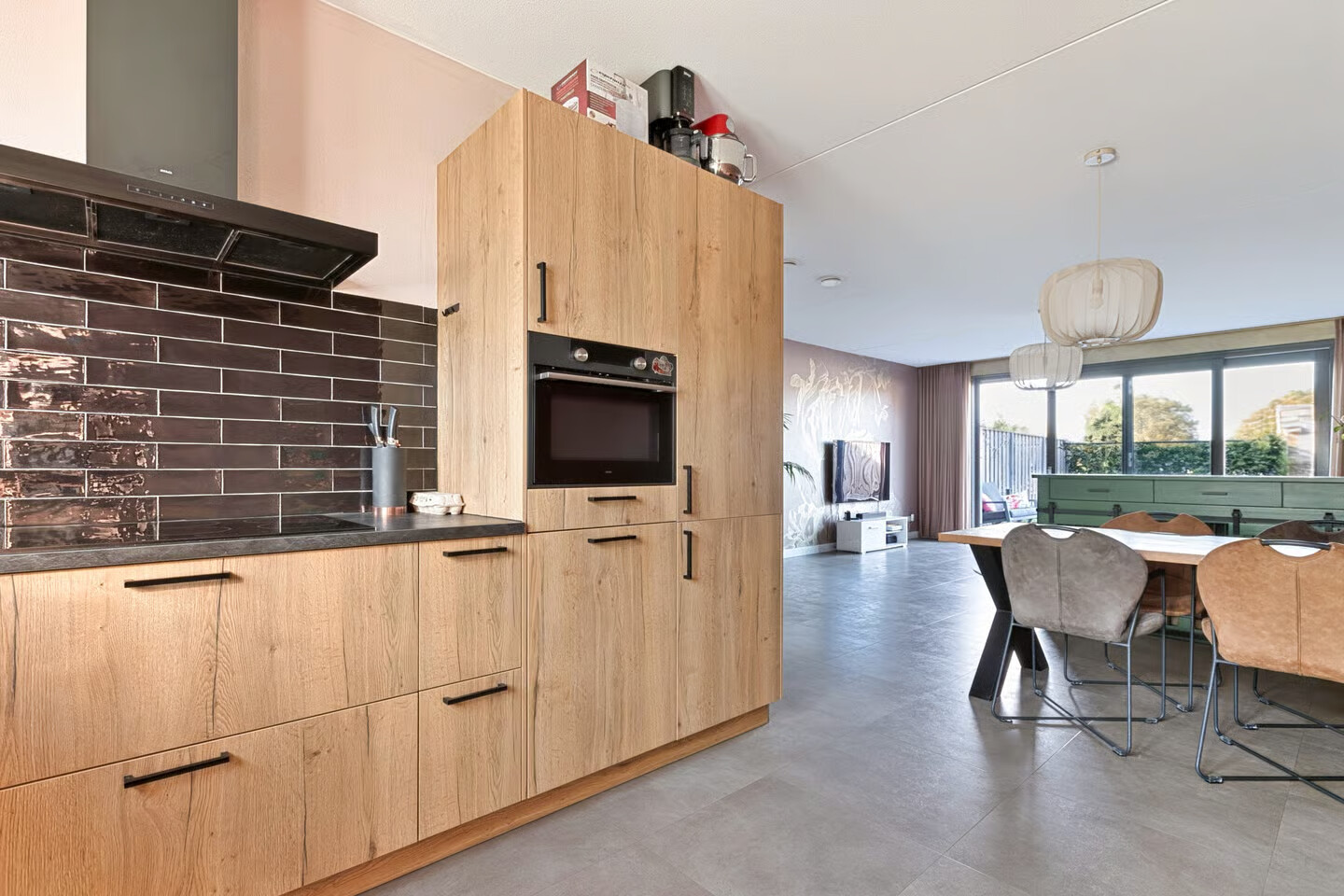 Tussenwoning te koop: Baronesstraat 13, Grave