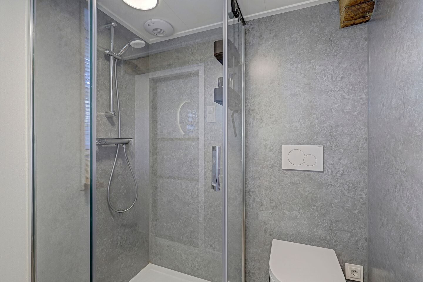 Tussenwoning te koop: Rogstraat 28, Grave