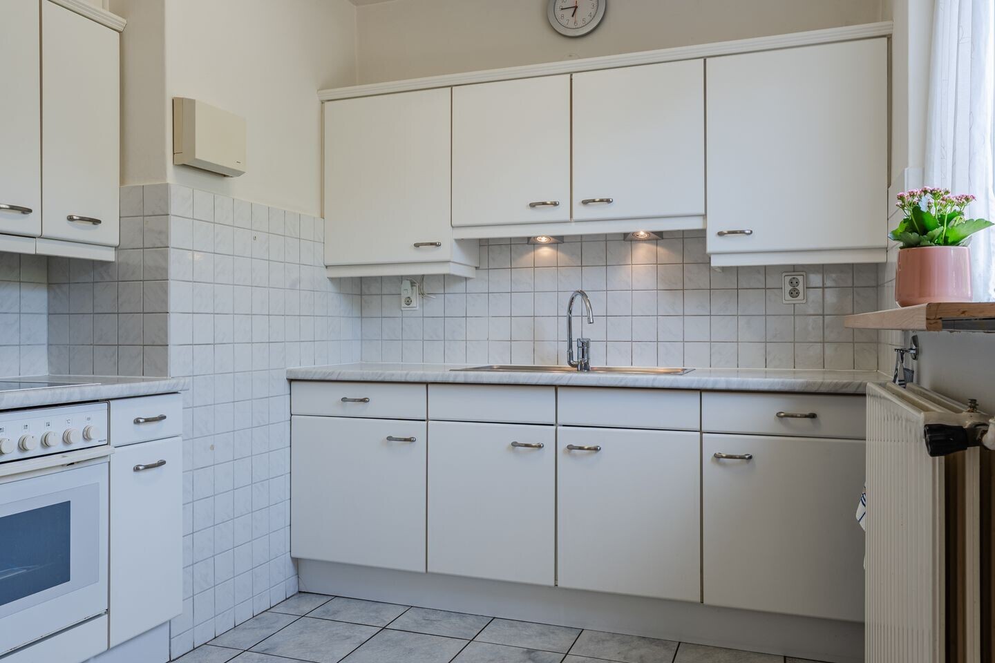 Tussenwoning te koop: de Quaylaan 74, Grave