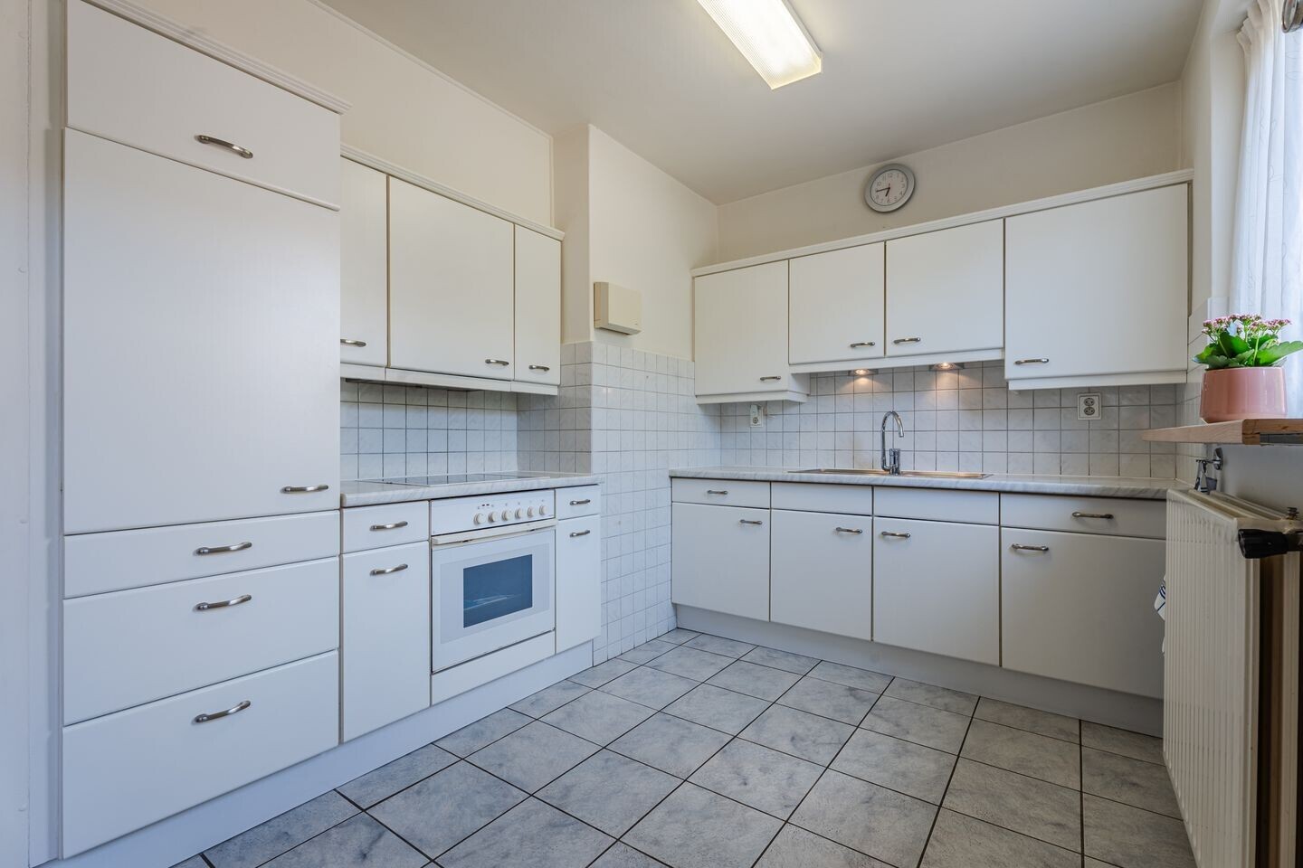 Tussenwoning te koop: de Quaylaan 74, Grave