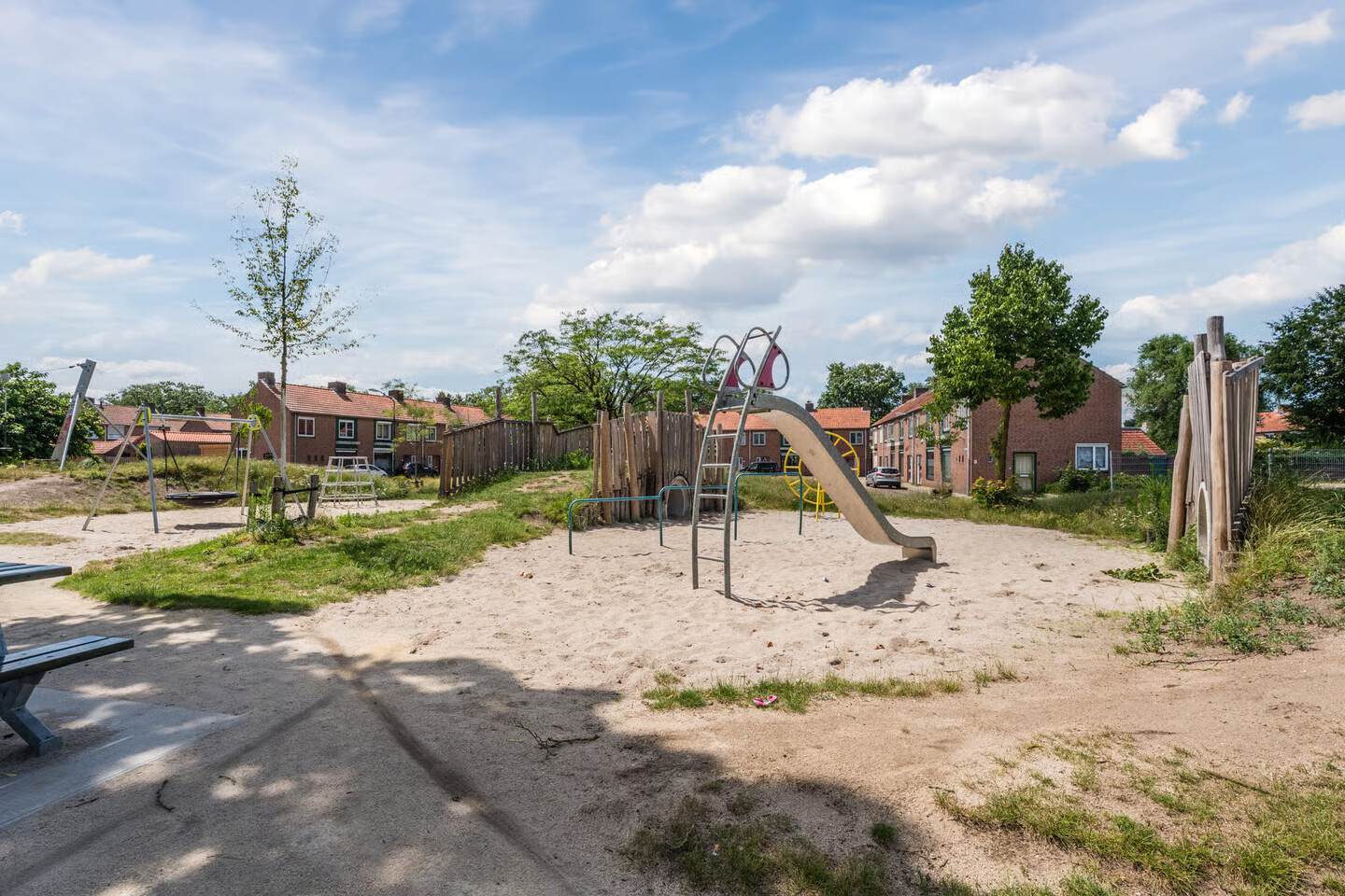 Tussenwoning te koop: de Quaylaan 74, Grave