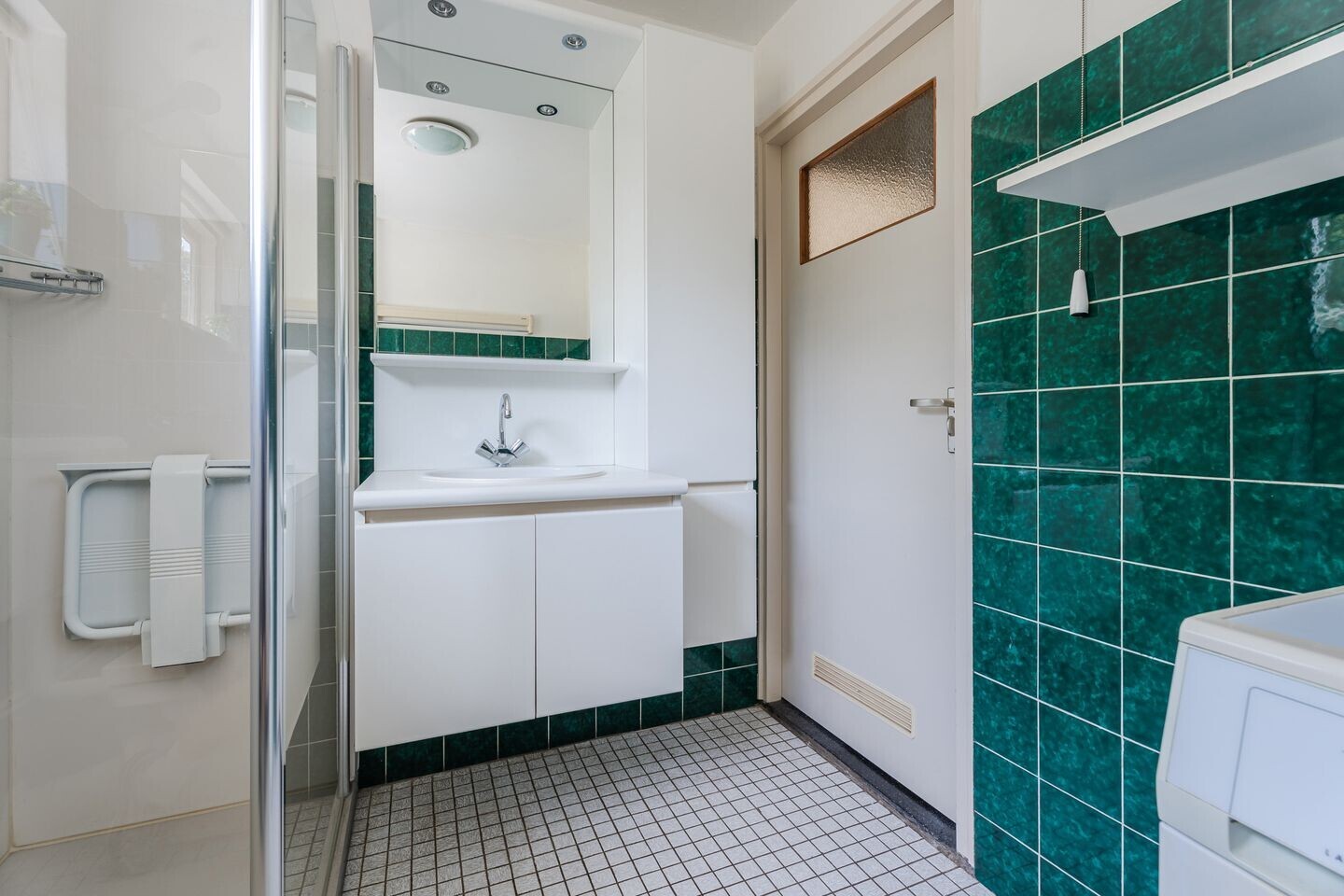 Tussenwoning te koop: de Quaylaan 74, Grave