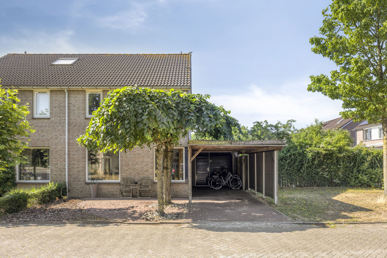 Twee-onder-één-kap te koop: Ooievaarshorst 24, Grave