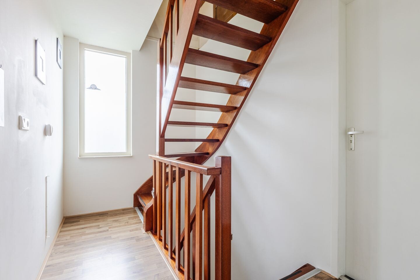 Twee-onder-één-kap te koop: Tolschestraat 13A, Velp