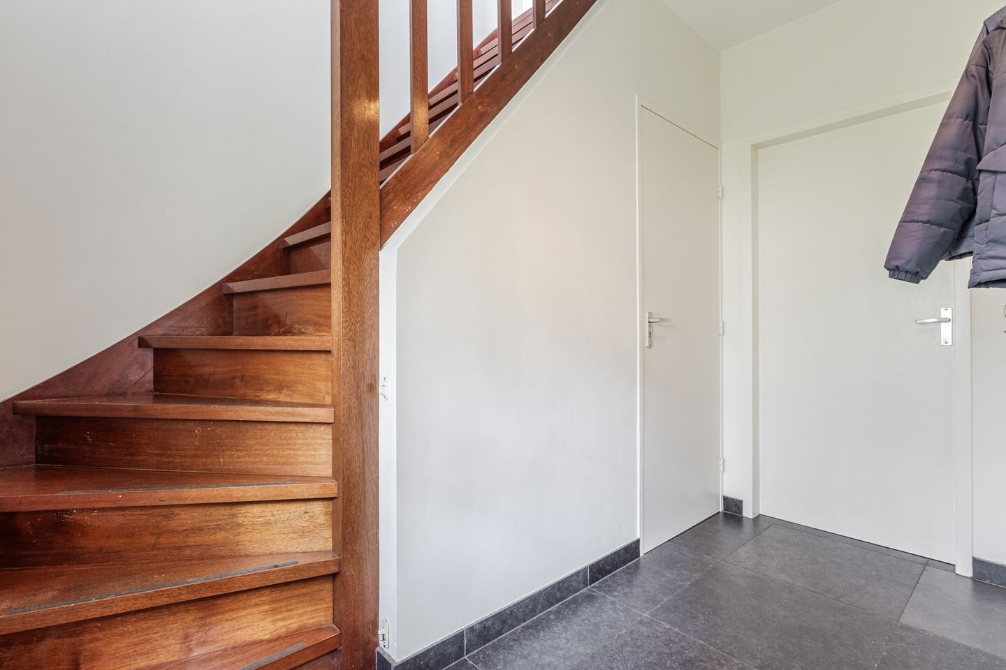Twee-onder-één-kap te koop: Tolschestraat 13A, Velp