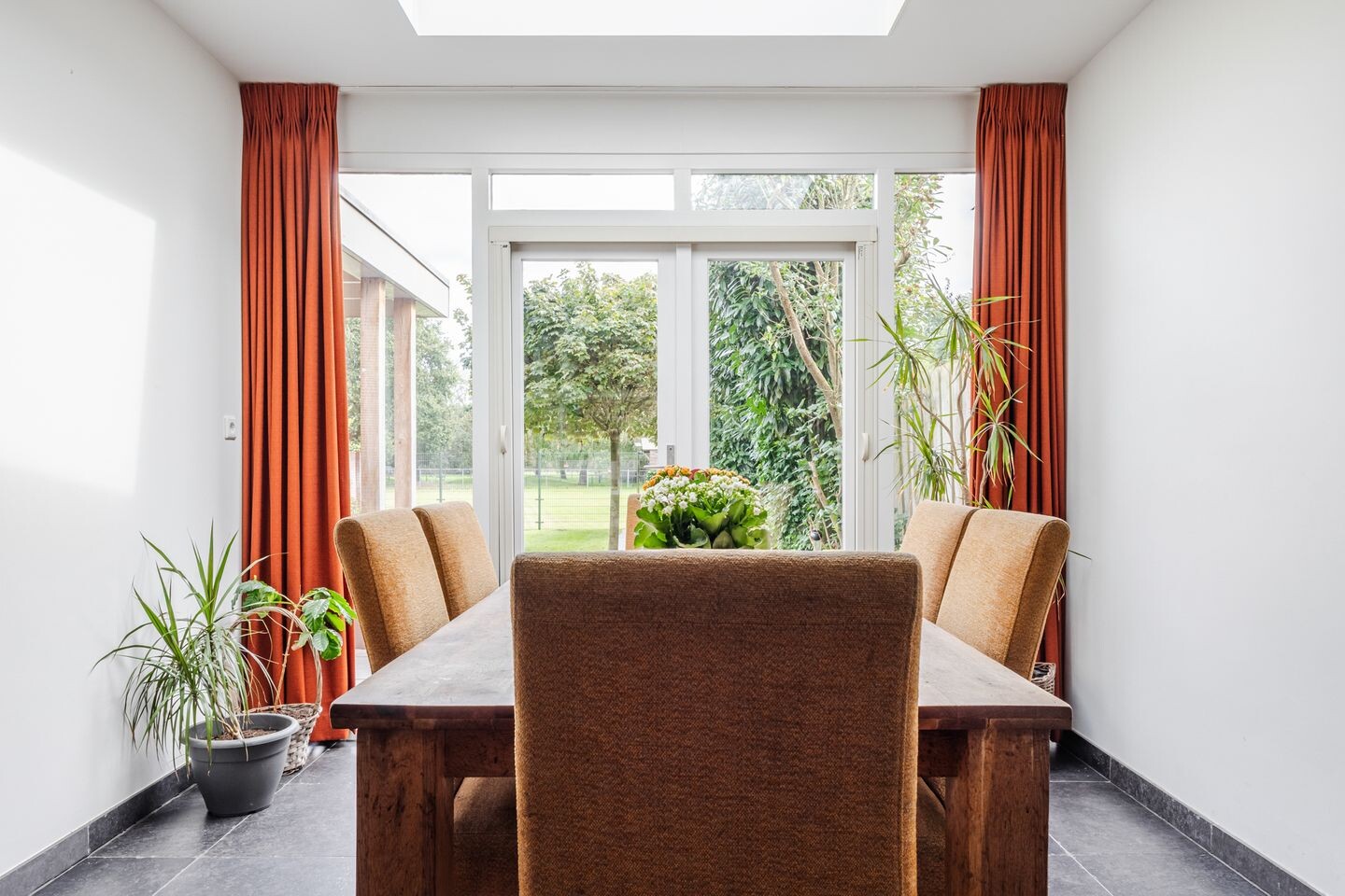 Twee-onder-één-kap te koop: Tolschestraat 13A, Velp