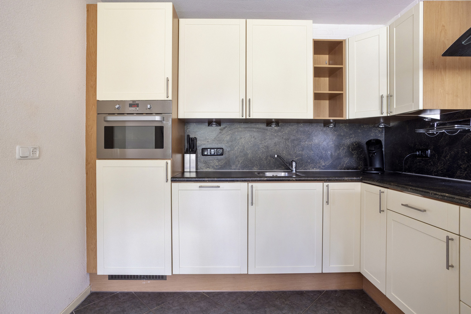 Tussenwoning te koop: Beerschemaasweg 72, Escharen