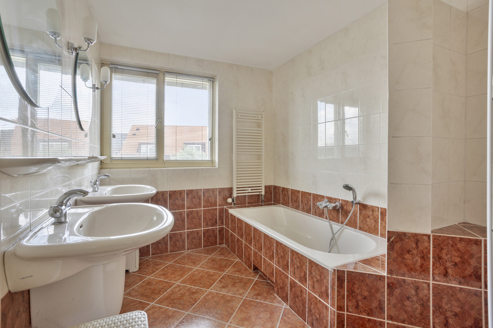 Tussenwoning te koop: Beerschemaasweg 72, Escharen