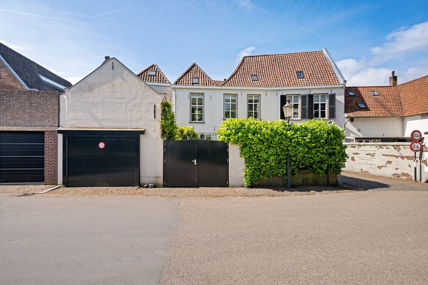 Tussenwoning te koop: Kolonel Wilsstraat 1, Ravenstein