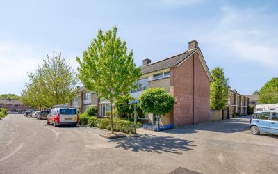 Van Hoogstratenweg 2