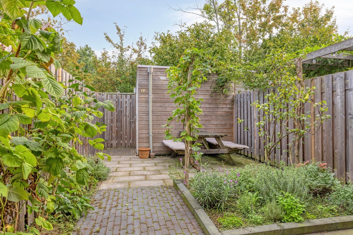 Tussenwoning te koop: Het Kruisstuk 17, Ravenstein
