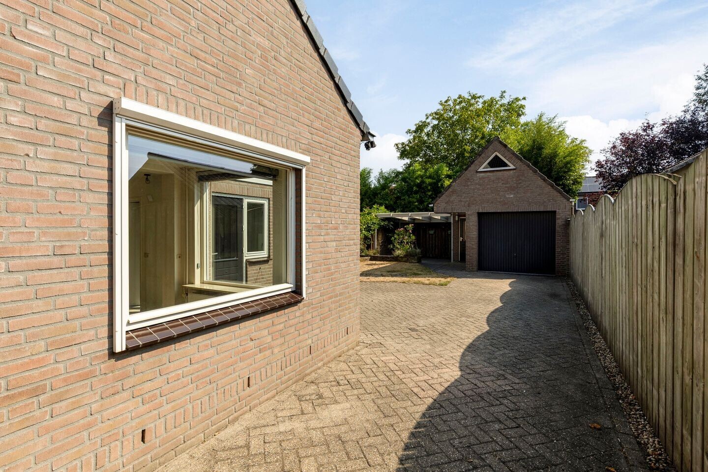 Twee-onder-één-kap te koop: Beatrixstraat 11, Schaijk