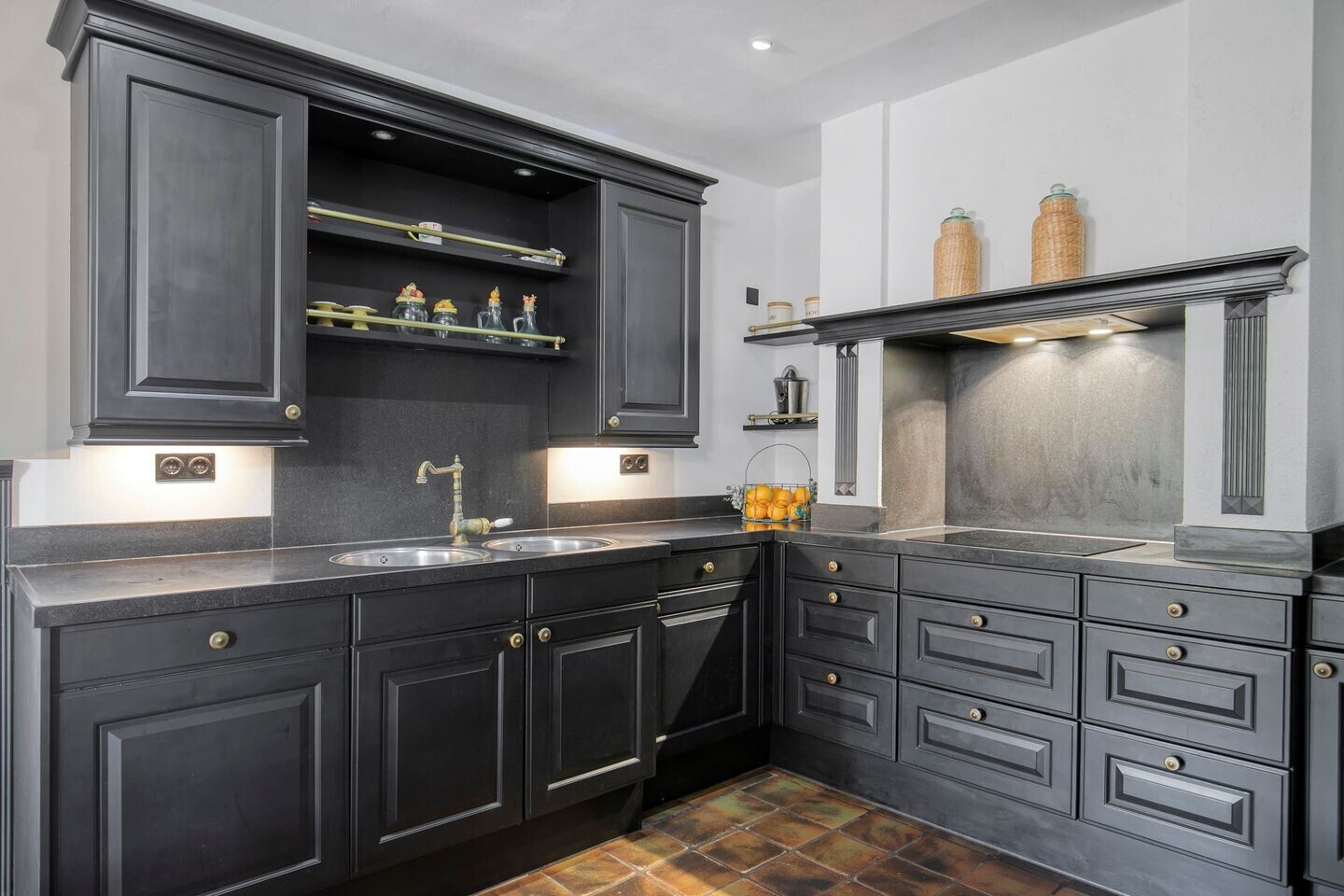 Hoekwoning te koop: Tolweg 1A, Geffen