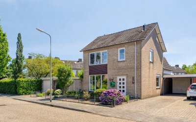 Simon van den Berghstraat 42