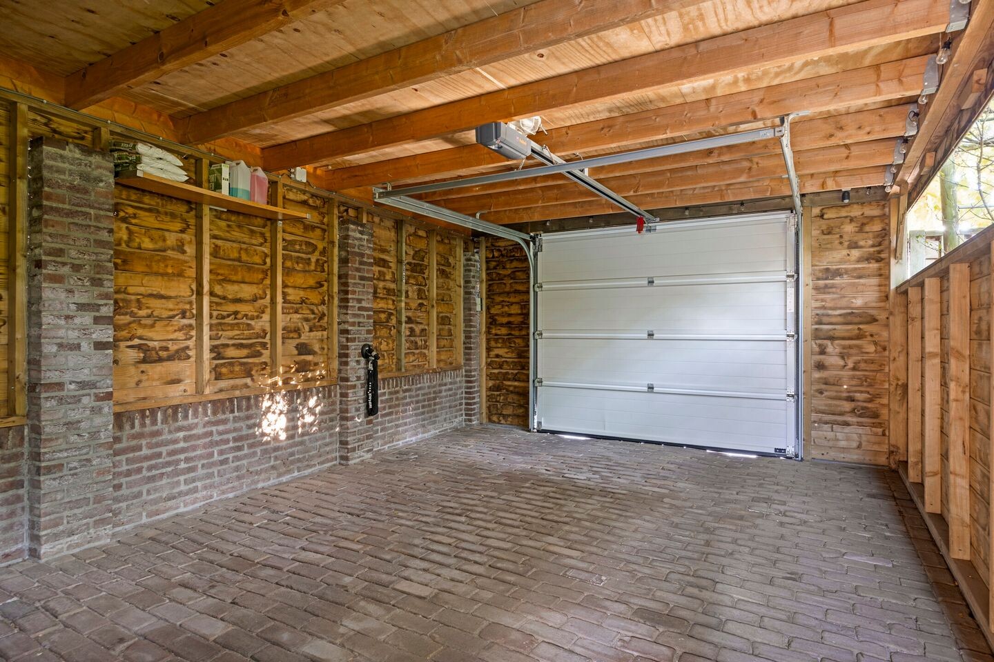 Hoekwoning te koop: Gagel 9, Geffen