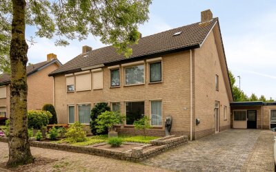Raadhuisstraat 27