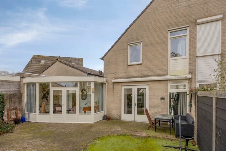 Tussenwoning te koop: Missielaan 26, Uden