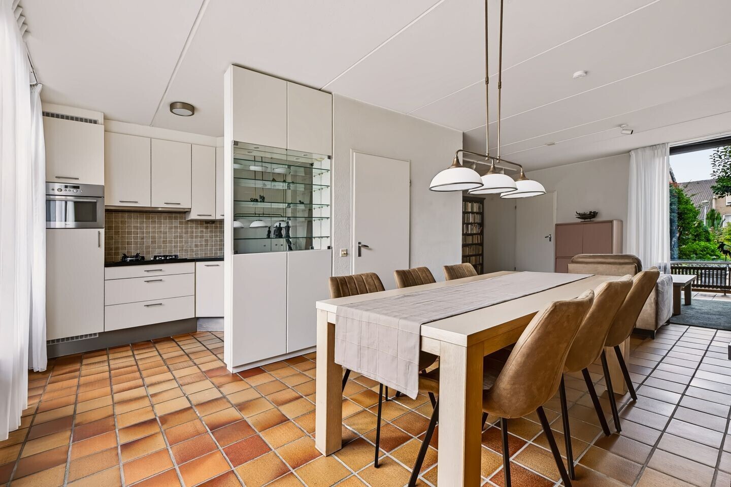 Tussenwoning te koop: Herman Linnebankhof 30, Uden