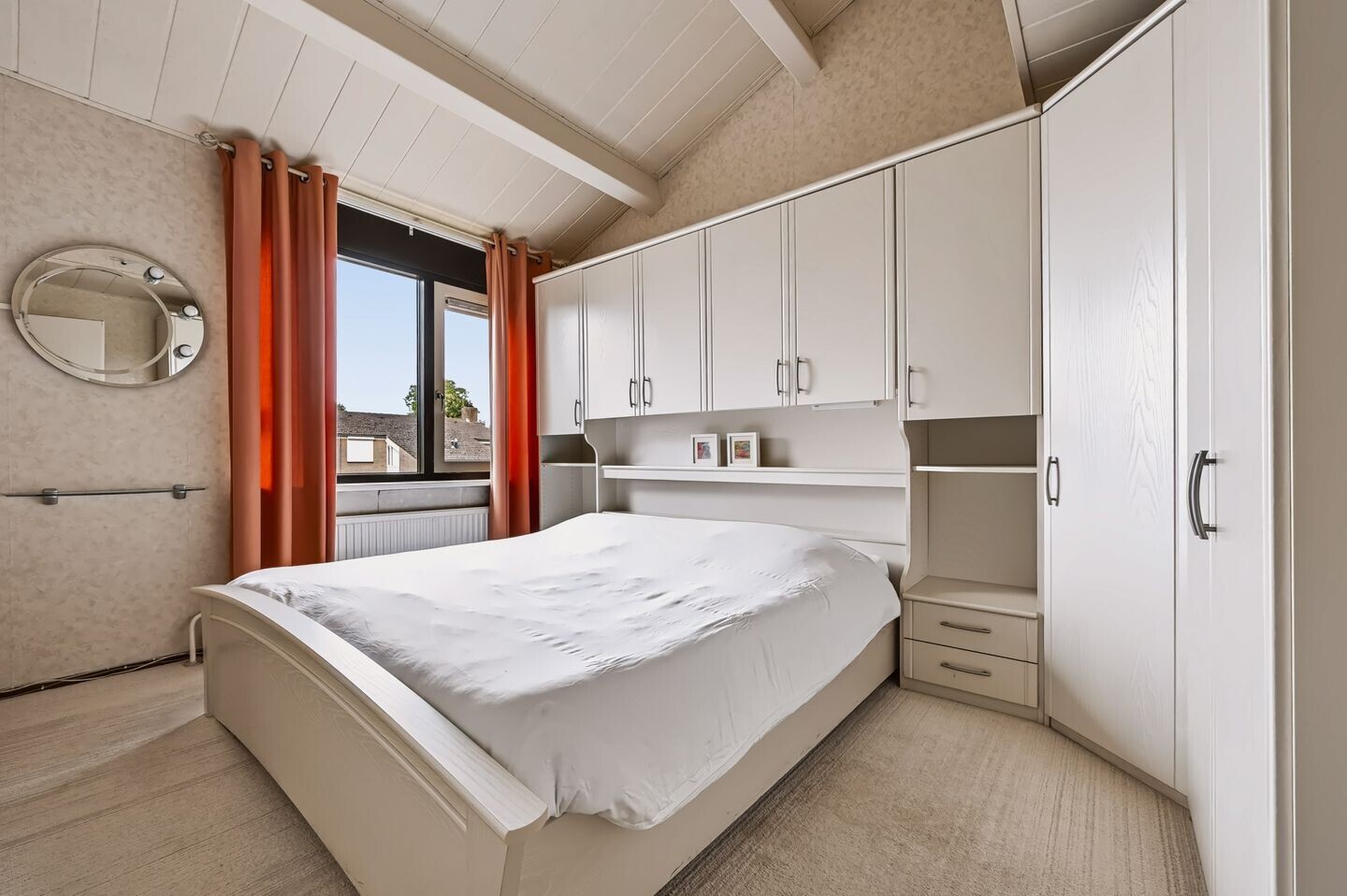 Tussenwoning te koop: Herman Linnebankhof 30, Uden