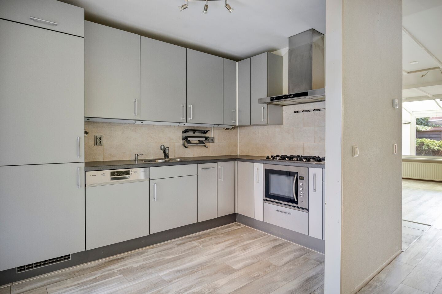 Tussenwoning te koop: Heufkens 321, Uden