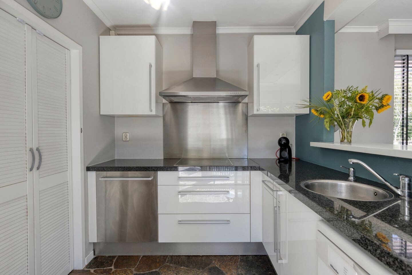 Hoekwoning te koop: Vaarzenhof 176, Uden