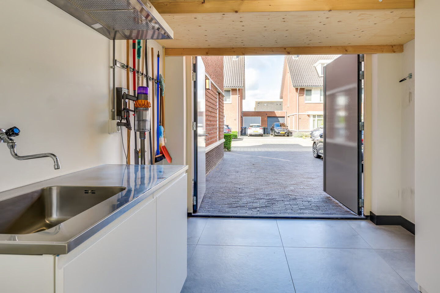 Tussenwoning te koop: Krabbelaar 14, Uden