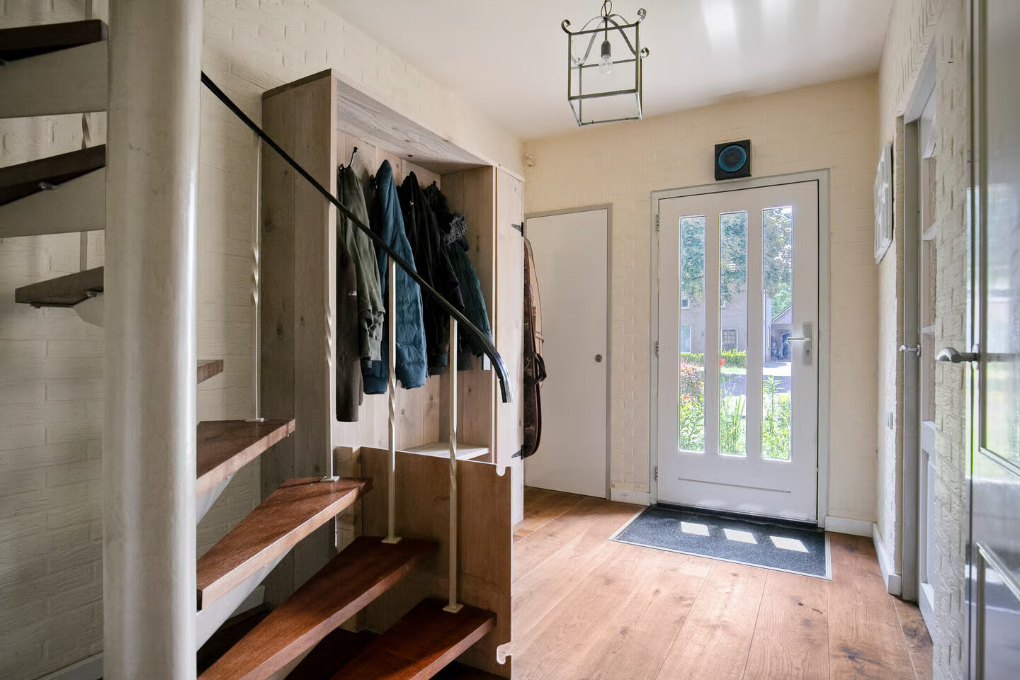 Twee-onder-één-kap te koop: Wikkestraat 8, Odiliapeel