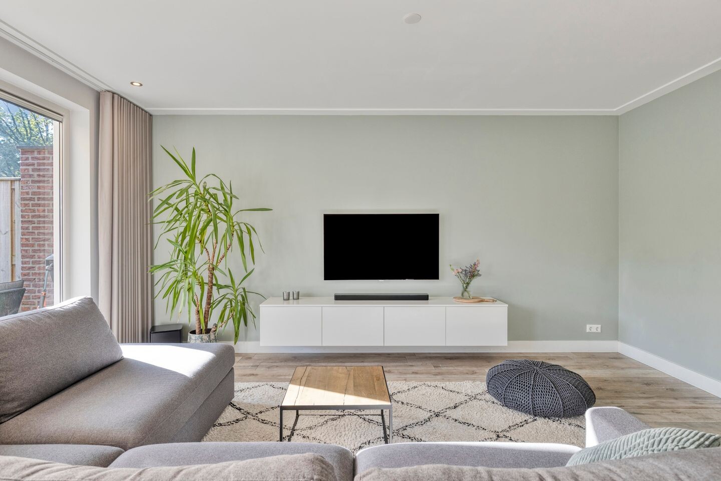 Tussenwoning te koop: Zonnedauw 24, Odiliapeel