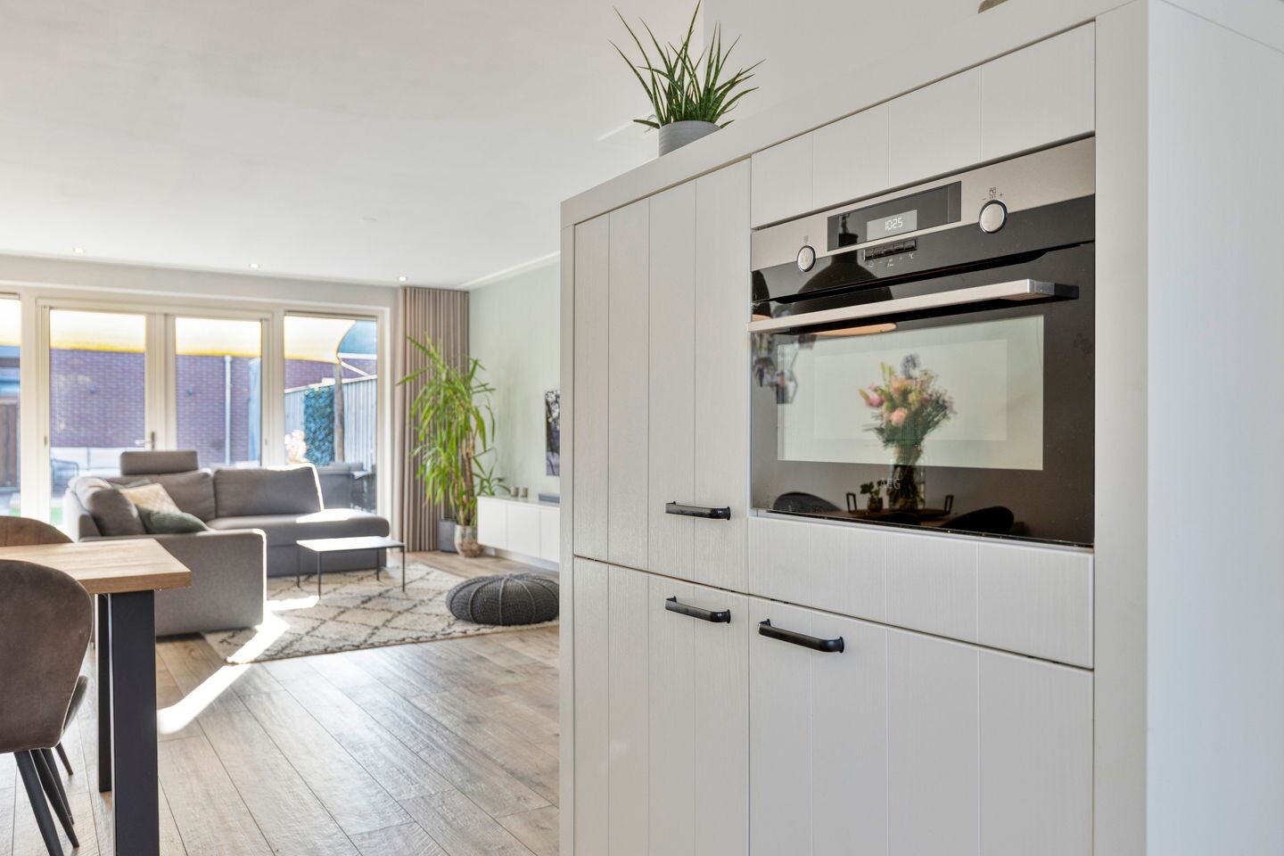 Tussenwoning te koop: Zonnedauw 24, Odiliapeel