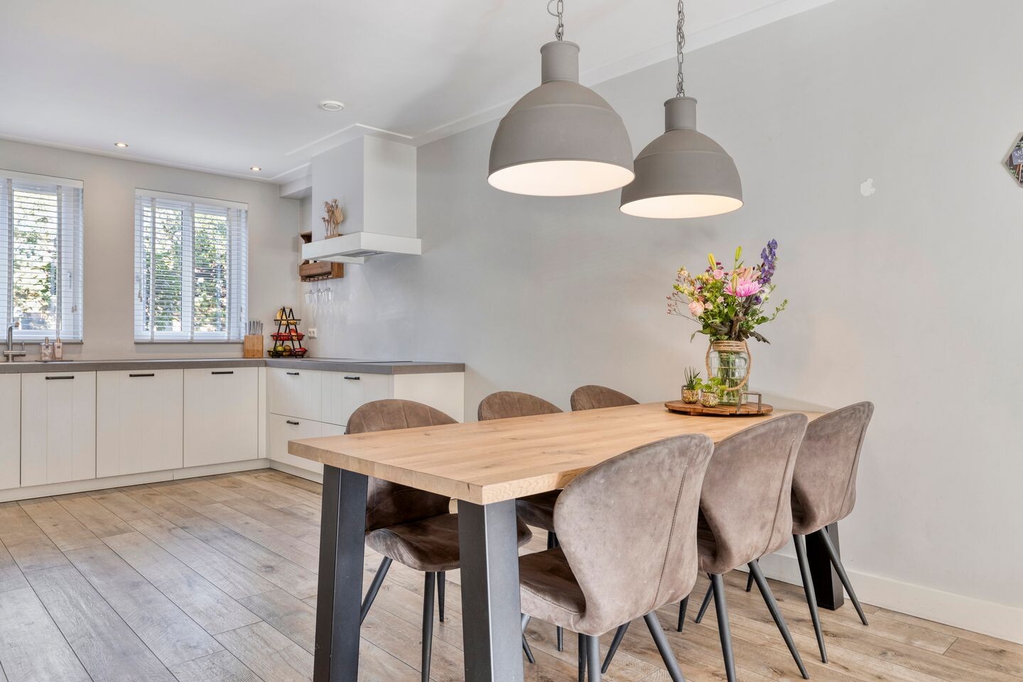 Tussenwoning te koop: Zonnedauw 24, Odiliapeel