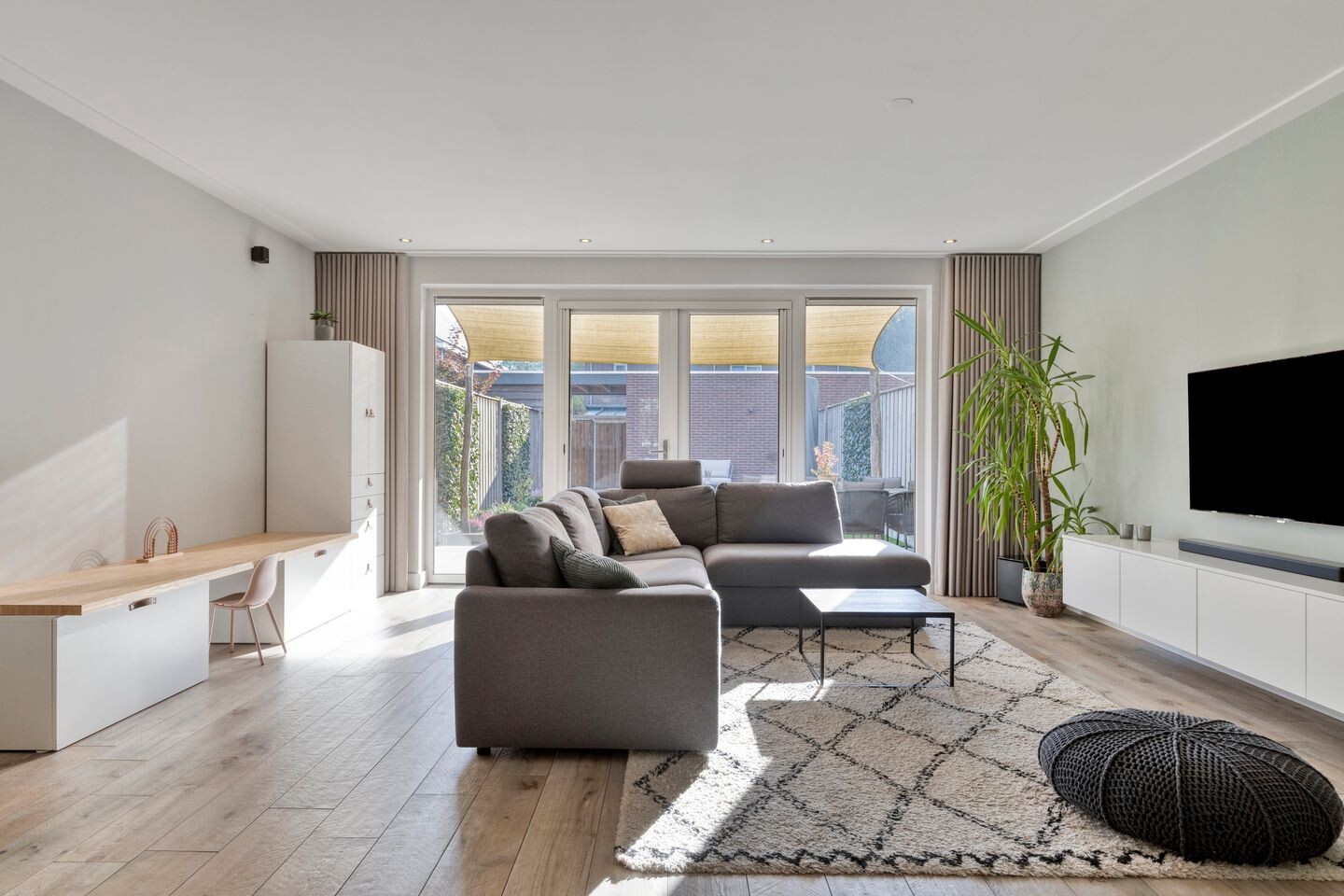 Tussenwoning te koop: Zonnedauw 24, Odiliapeel