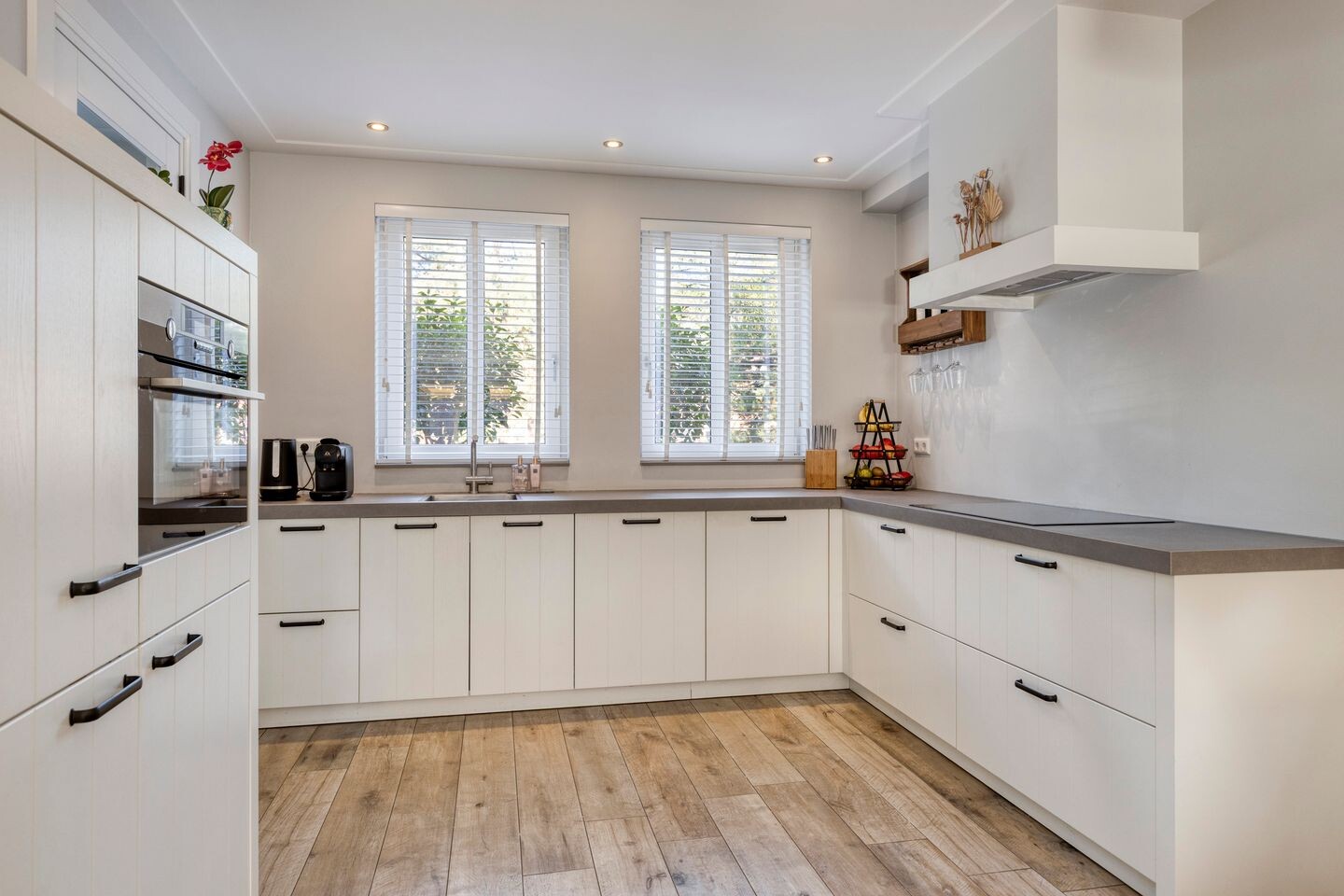 Tussenwoning te koop: Zonnedauw 24, Odiliapeel
