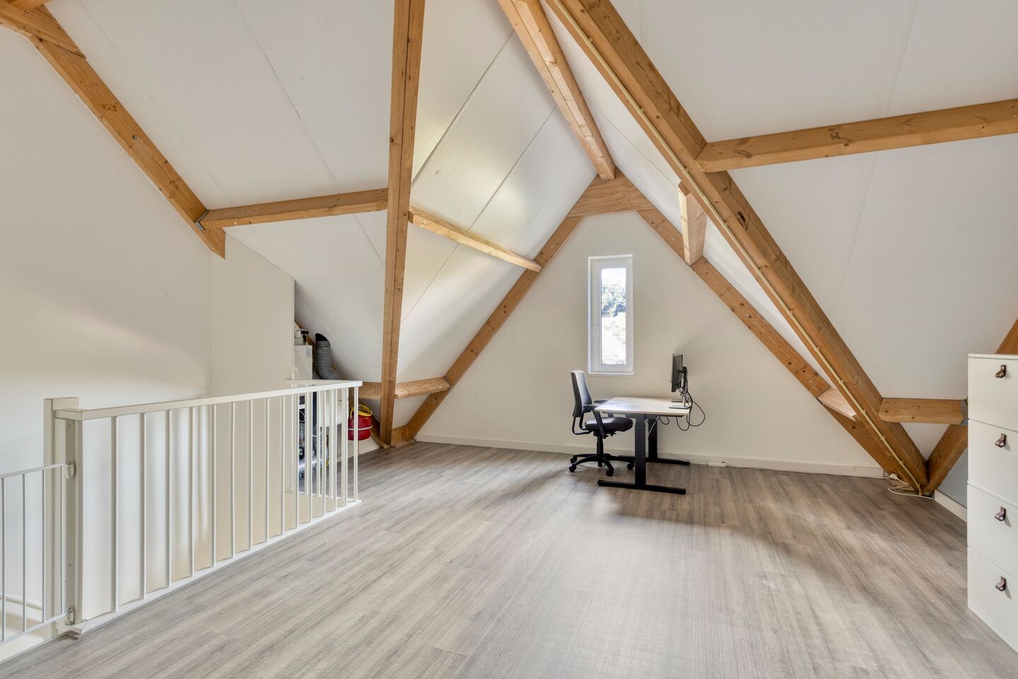 Tussenwoning te koop: Zonnedauw 24, Odiliapeel