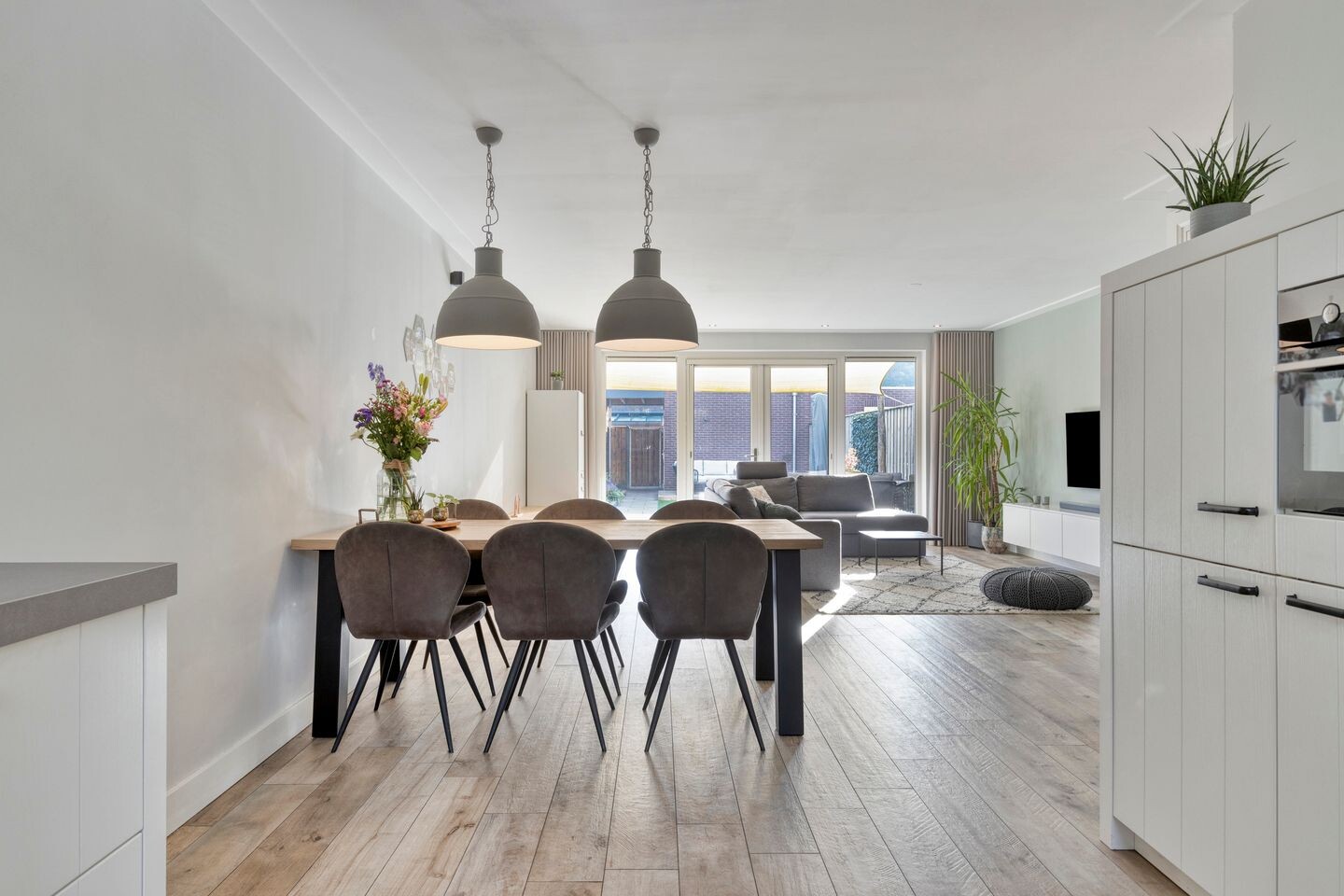 Tussenwoning te koop: Zonnedauw 24, Odiliapeel
