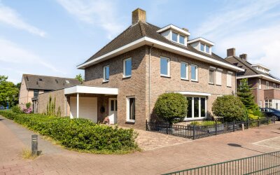 De Boterbloem 8